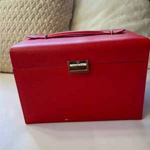 Vlando Red Travel Jewelry Organizer Box/Mirrow & Drawers